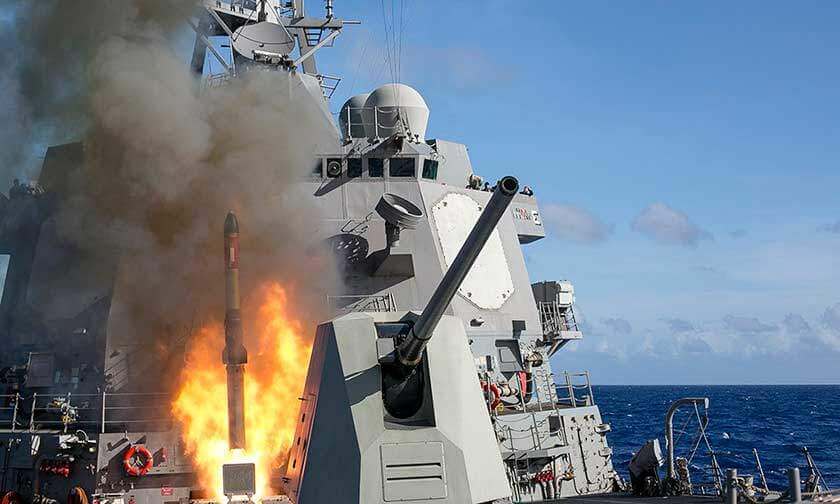 海军船发射火箭
